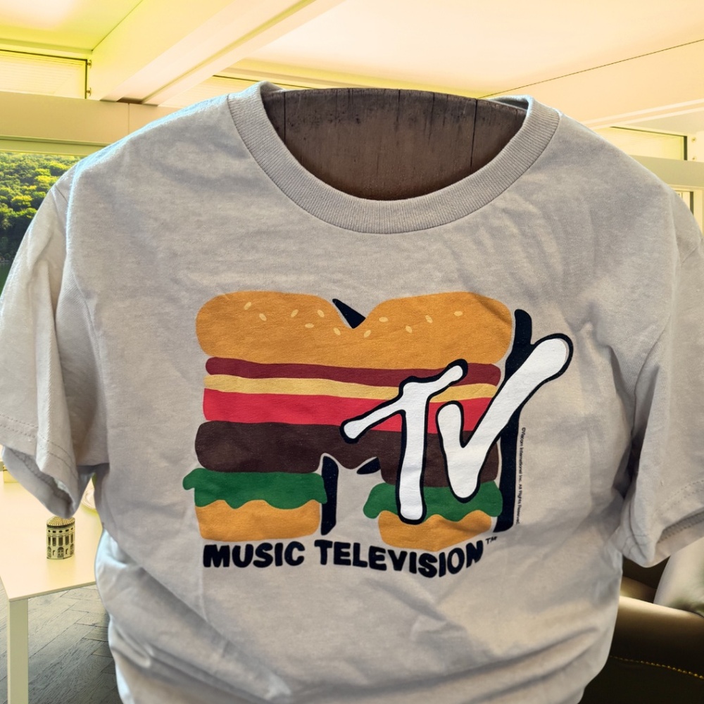 MTV shirt cheese burger logo